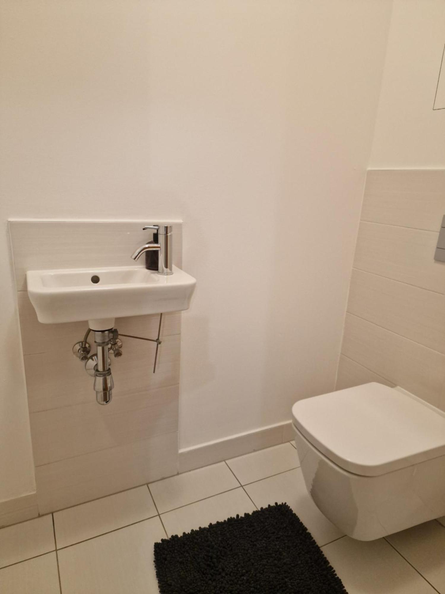 Stylish Panorama City Family Suite Pressburg Exterior foto