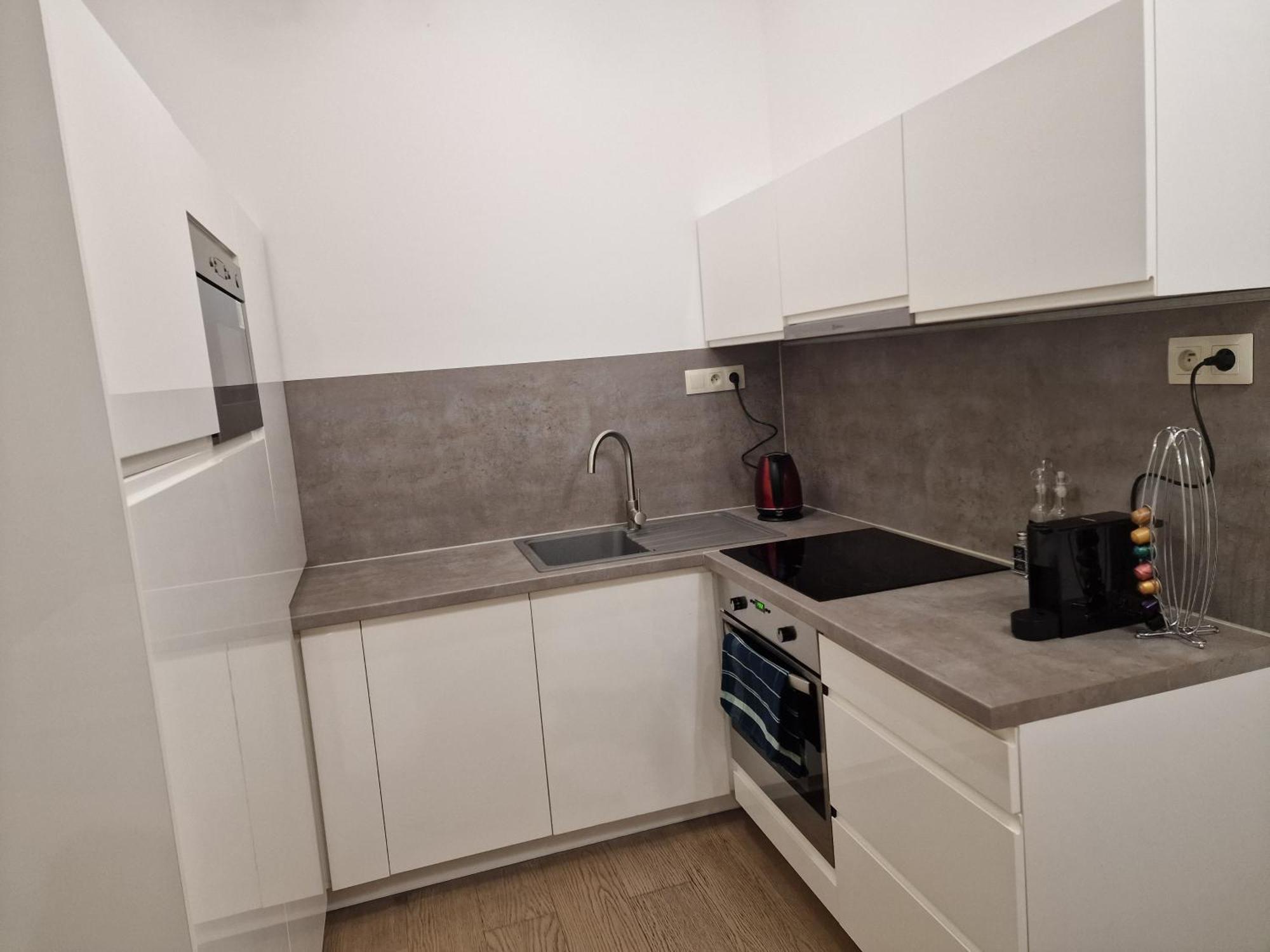 Stylish Panorama City Family Suite Pressburg Exterior foto