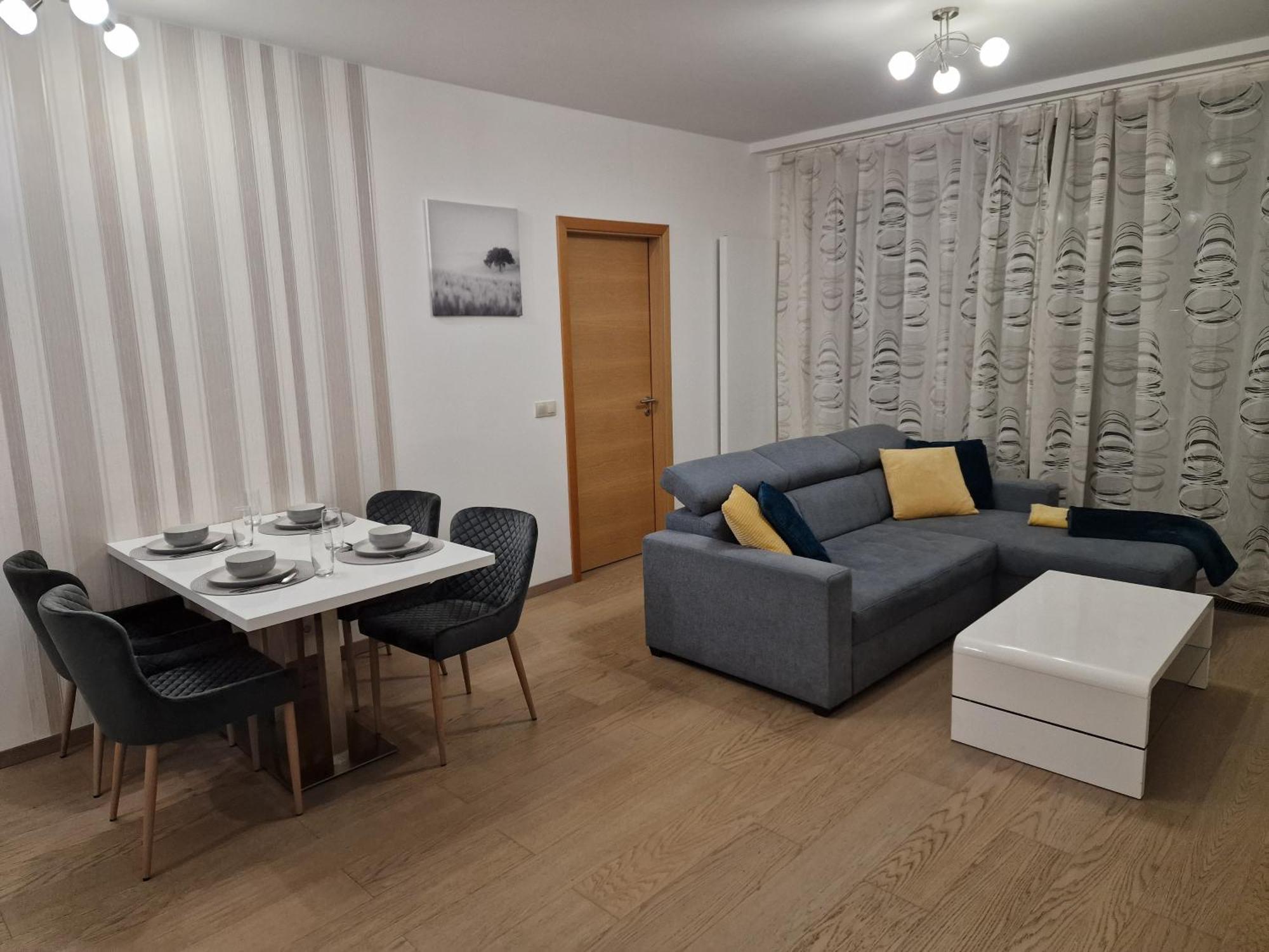 Stylish Panorama City Family Suite Pressburg Exterior foto