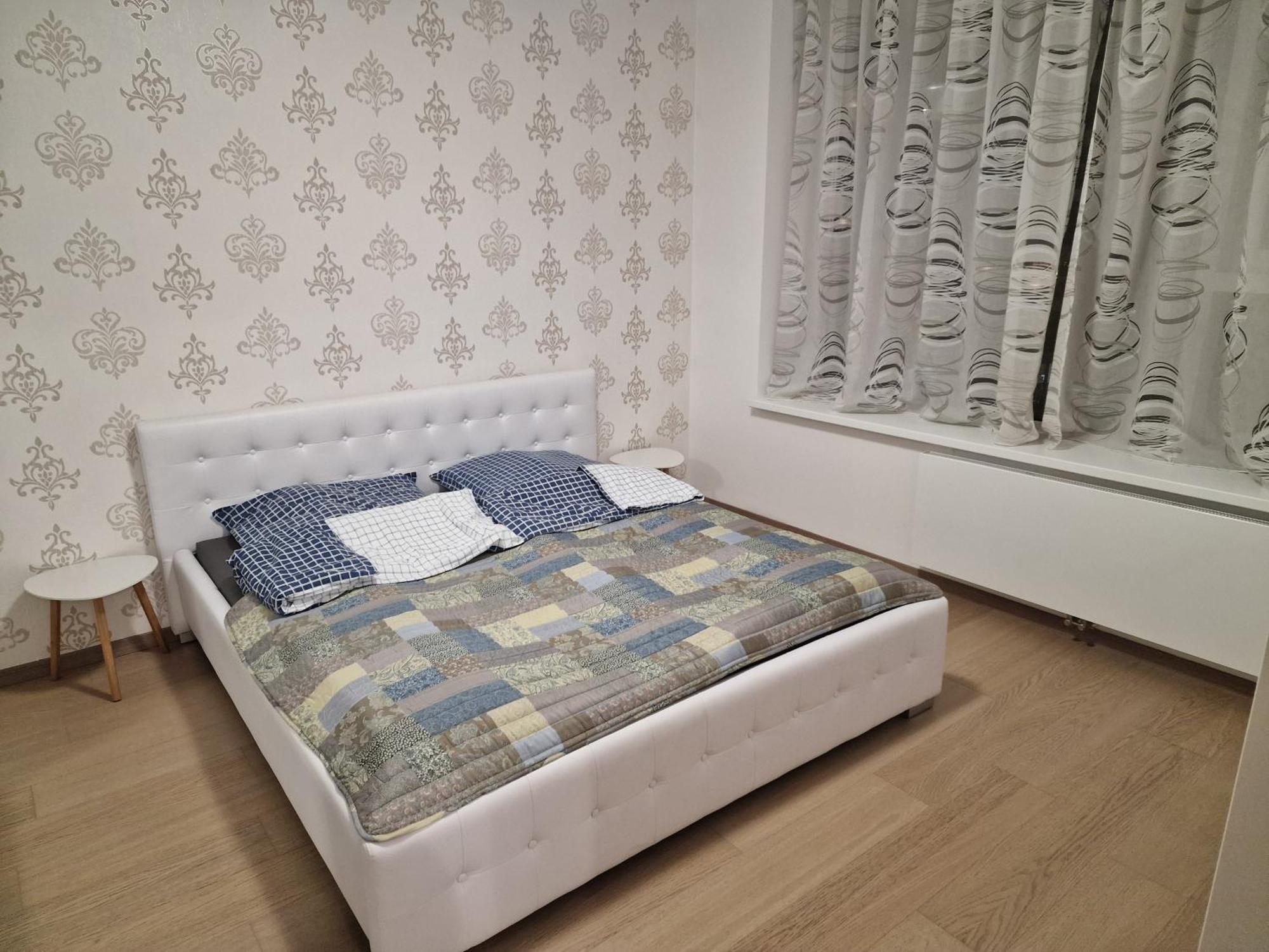 Stylish Panorama City Family Suite Pressburg Exterior foto